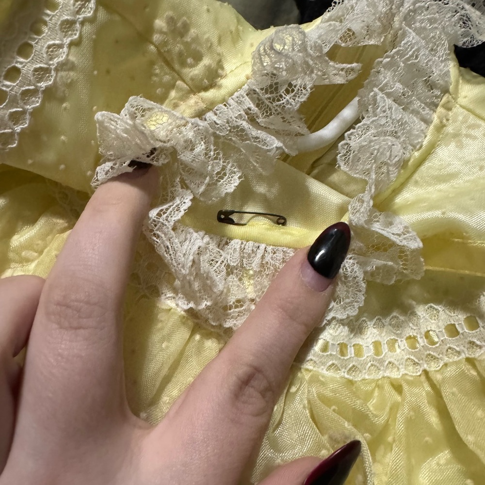 Vintage Yellow Lace Ruffle Dress - Picture 3 of 3